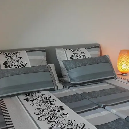 Stadtnahe Komfortferienwohnung Fuer Familien Und Geschaeftsreisende Hildesheim