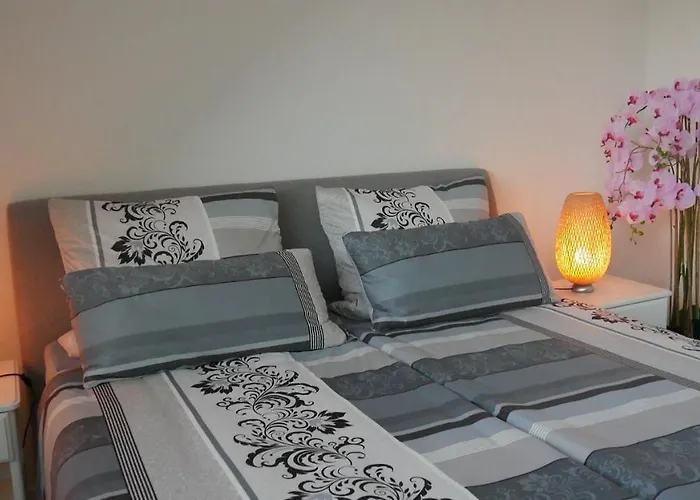 Stadtnahe Komfortferienwohnung Fuer Familien Und Geschaeftsreisende ヒルデスハイム