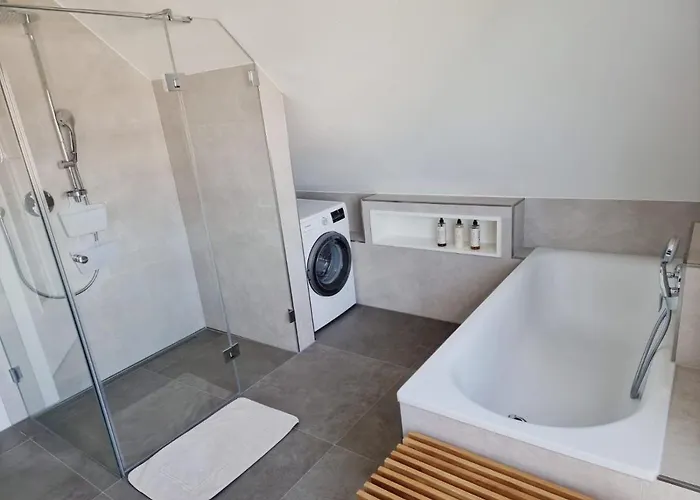 Stadtnahe Komfortferienwohnung Fuer Familien Und Geschaeftsreisende *